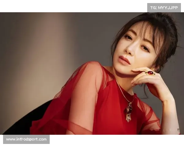 卡里乌斯的女友莱奥塔引发热议 你对她的性感魅力怎么看 卡里乌斯的女友莱奥塔引发热议 你对她的性感魅力怎么看