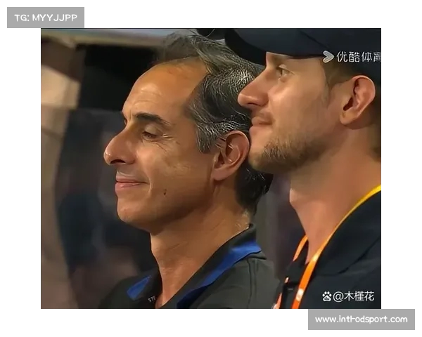 门希克苦战三盘成功逆转弗里茨 晋级下一轮引发广泛关注 门希克苦战三盘成功逆转弗里茨 晋级下一轮引发广泛关注